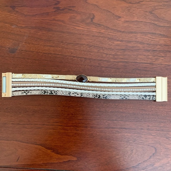 NWOT Boho Leather Cuff Bracelet - Picture 2 of 8